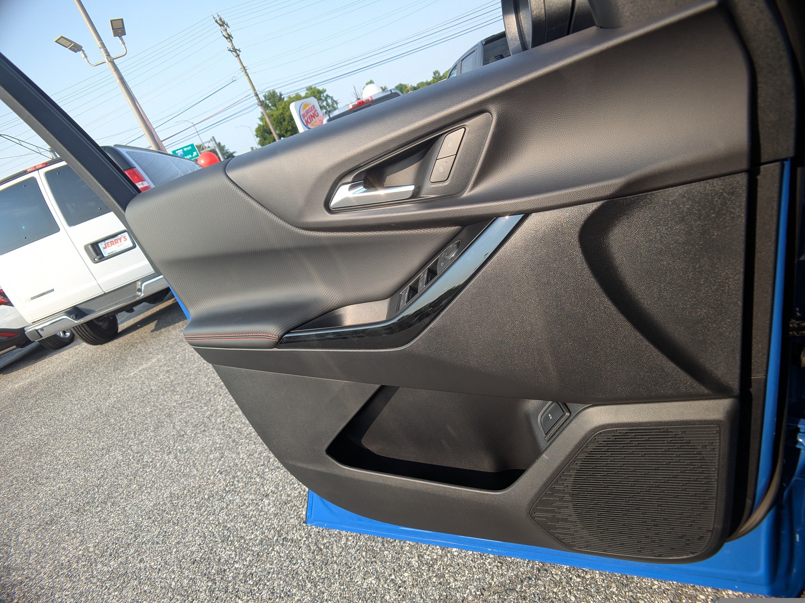 New 2027 Chevrolet Equinox RS FWD image 21