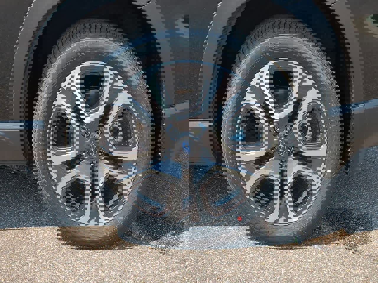 Used 2025 Subaru Ascent Limited image 13