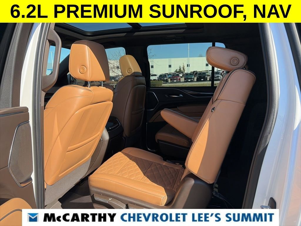 Used 2022 Cadillac Escalade ESV Premium Luxury image 43