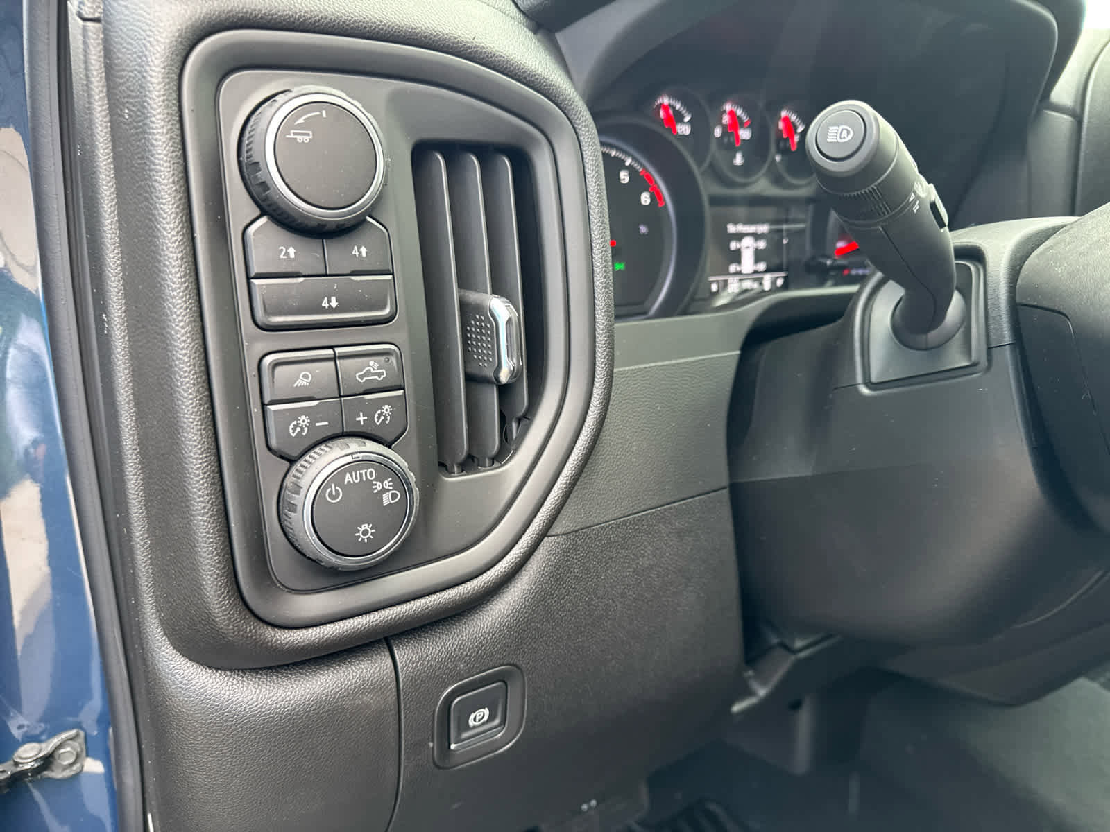 New 2026 Chevrolet Silverado 2500 Custom w/ Custom Value Package image 18