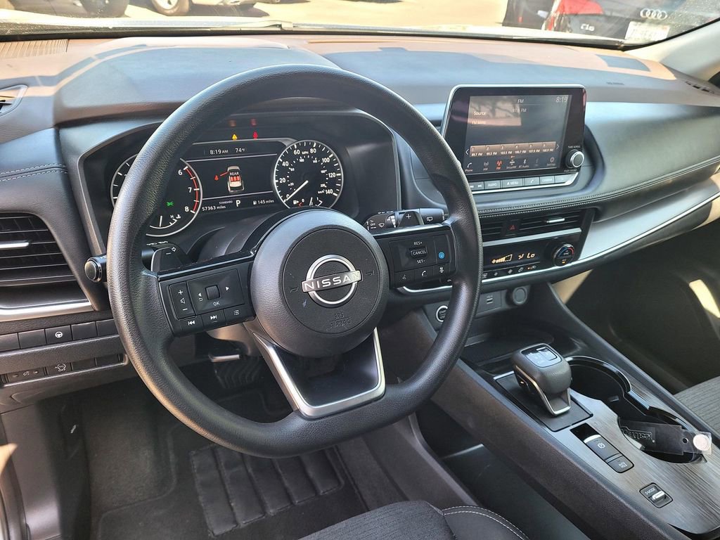 Used 2023 Nissan Rogue SV image 10