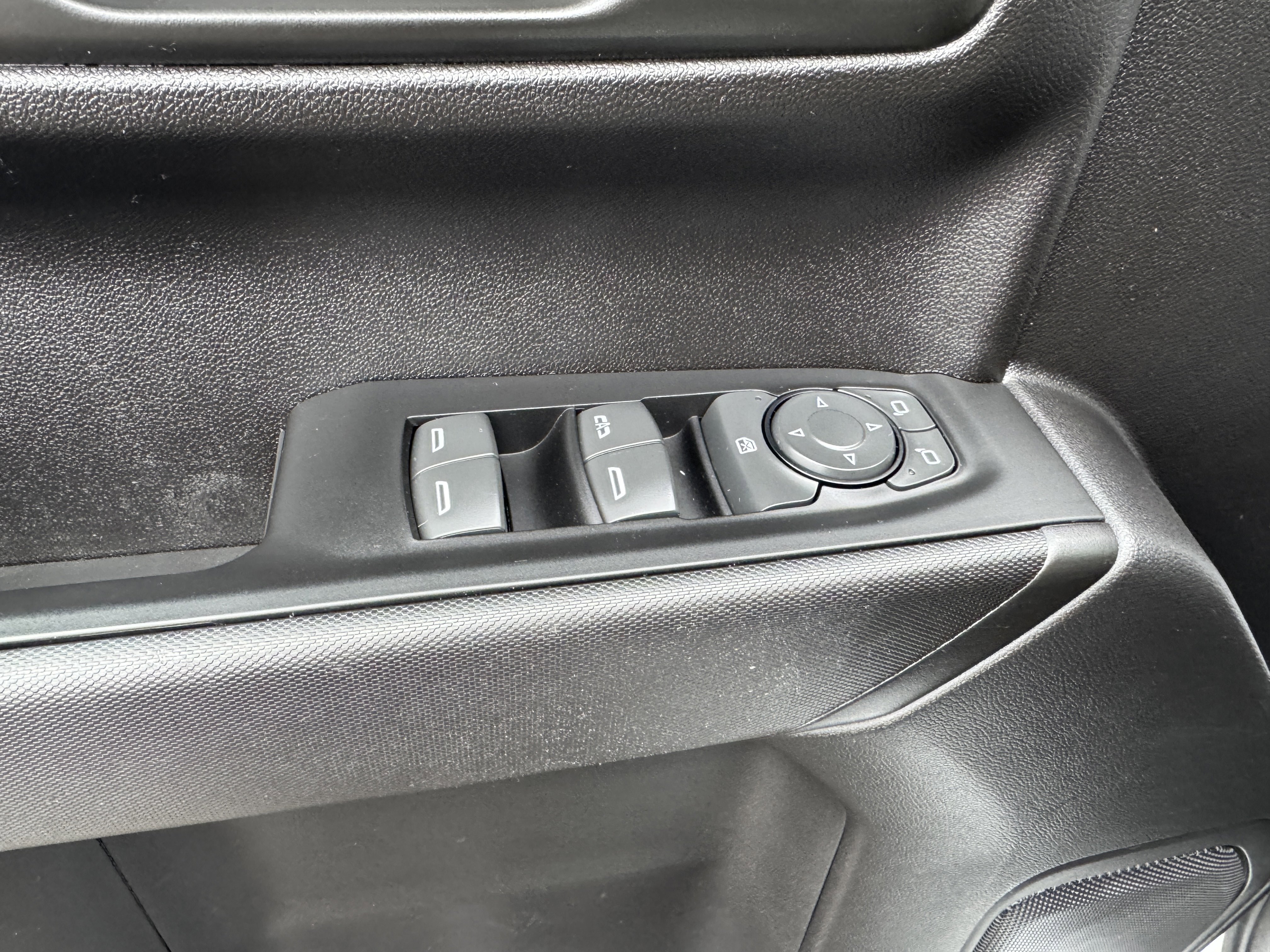 Certified 2022 Chevrolet Silverado 1500 Custom image 11