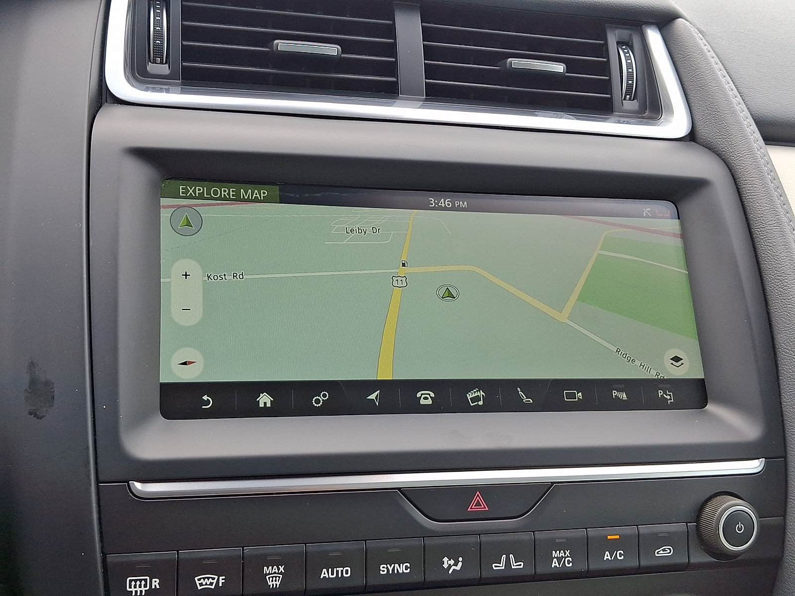 Used 2020 Jaguar E-PACE SE AWD/4WD image 16