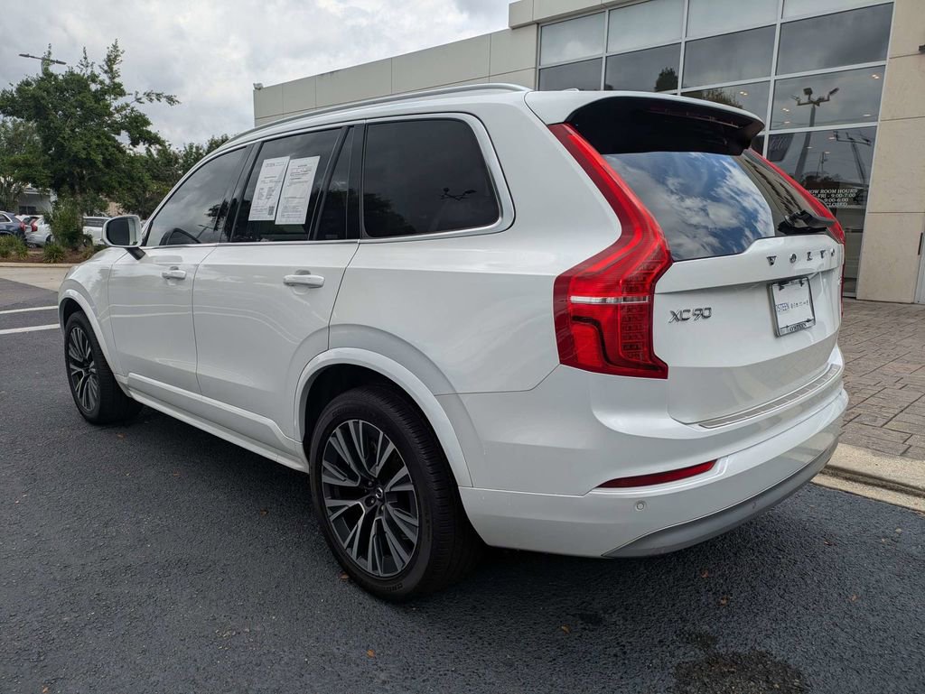 Used 2022 Volvo XC90 T5 Momentum FWD image 4