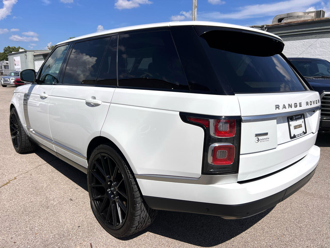 Used 2018 Land Rover Range Rover Long Wheelbase Supercharged image 7