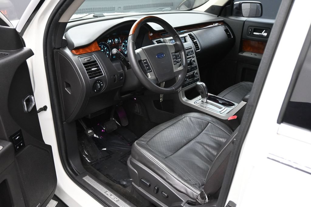 Used 2012 Ford Flex Limited FWD image 2