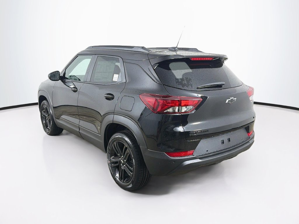 New 2026 Chevrolet TrailBlazer LT w/ Midnight Edition AWD/4WD image 7