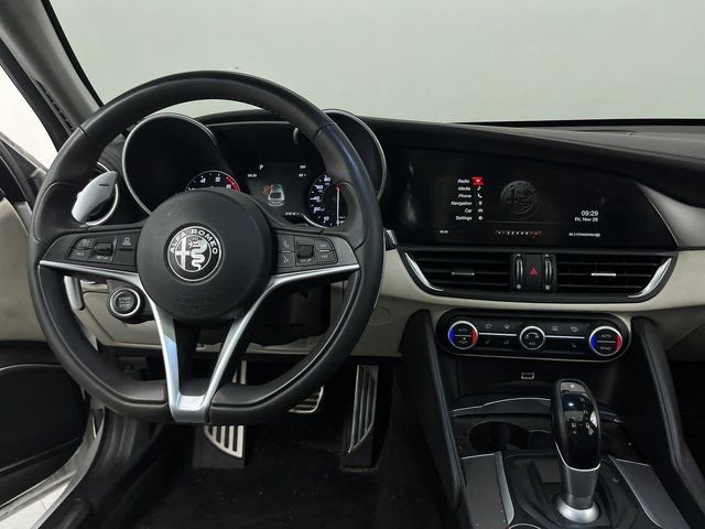 Used 2018 Alfa Romeo Giulia Ti Sport w/ Quick Order Package 22S Sport AWD/4WD image 5