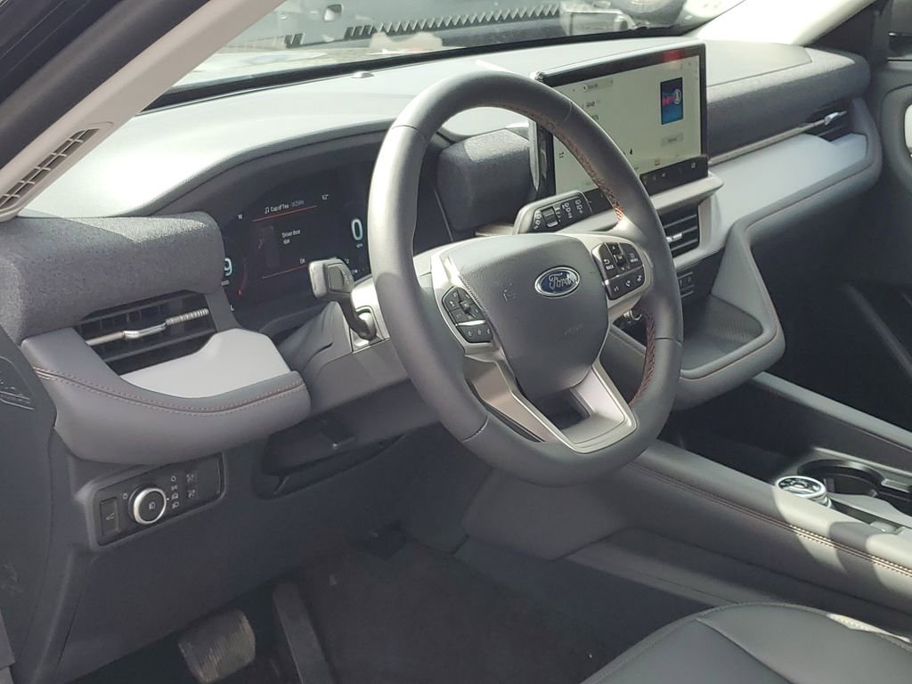 New 2026 Ford Explorer Active AWD/4WD image 9