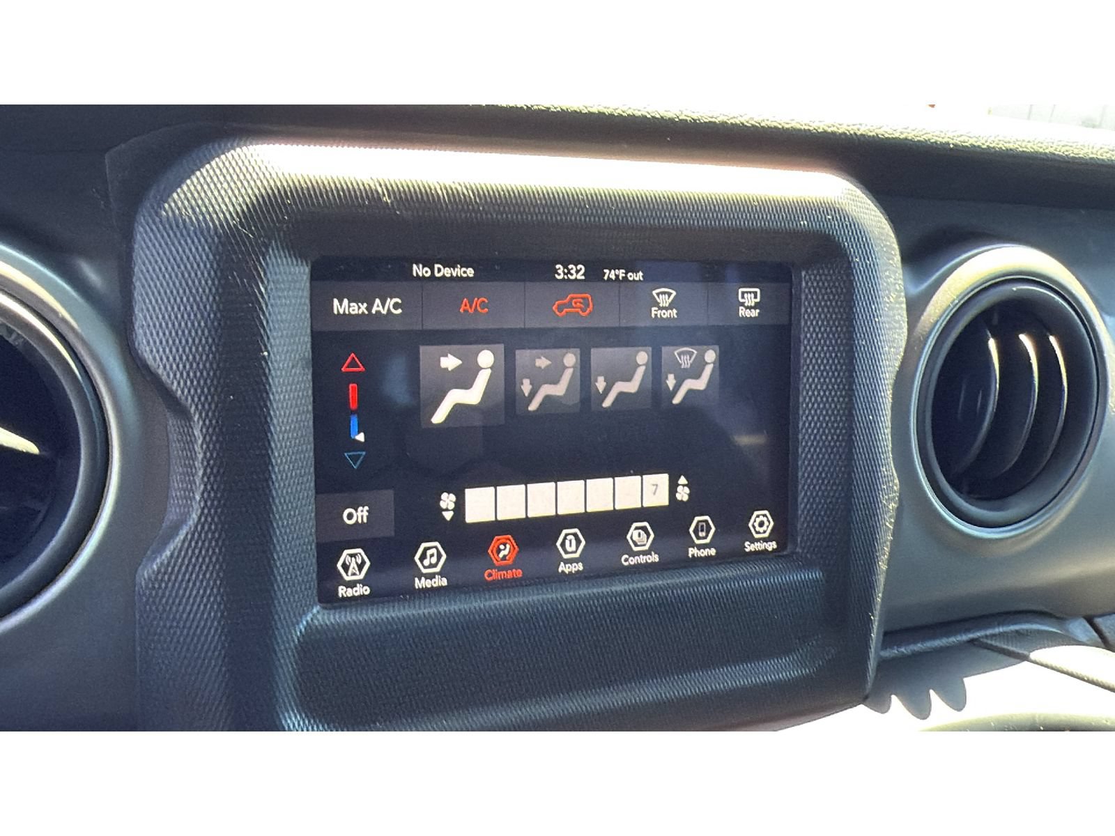Used 2022 Jeep Wrangler Unlimited Sport AWD/4WD image 19