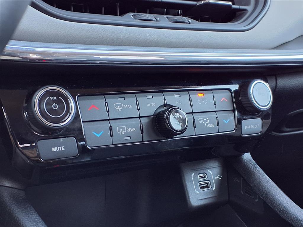 Used 2022 Jeep Compass Limited image 19