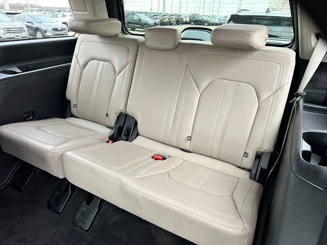 Certified 2022 Ford Expedition Limited image 9