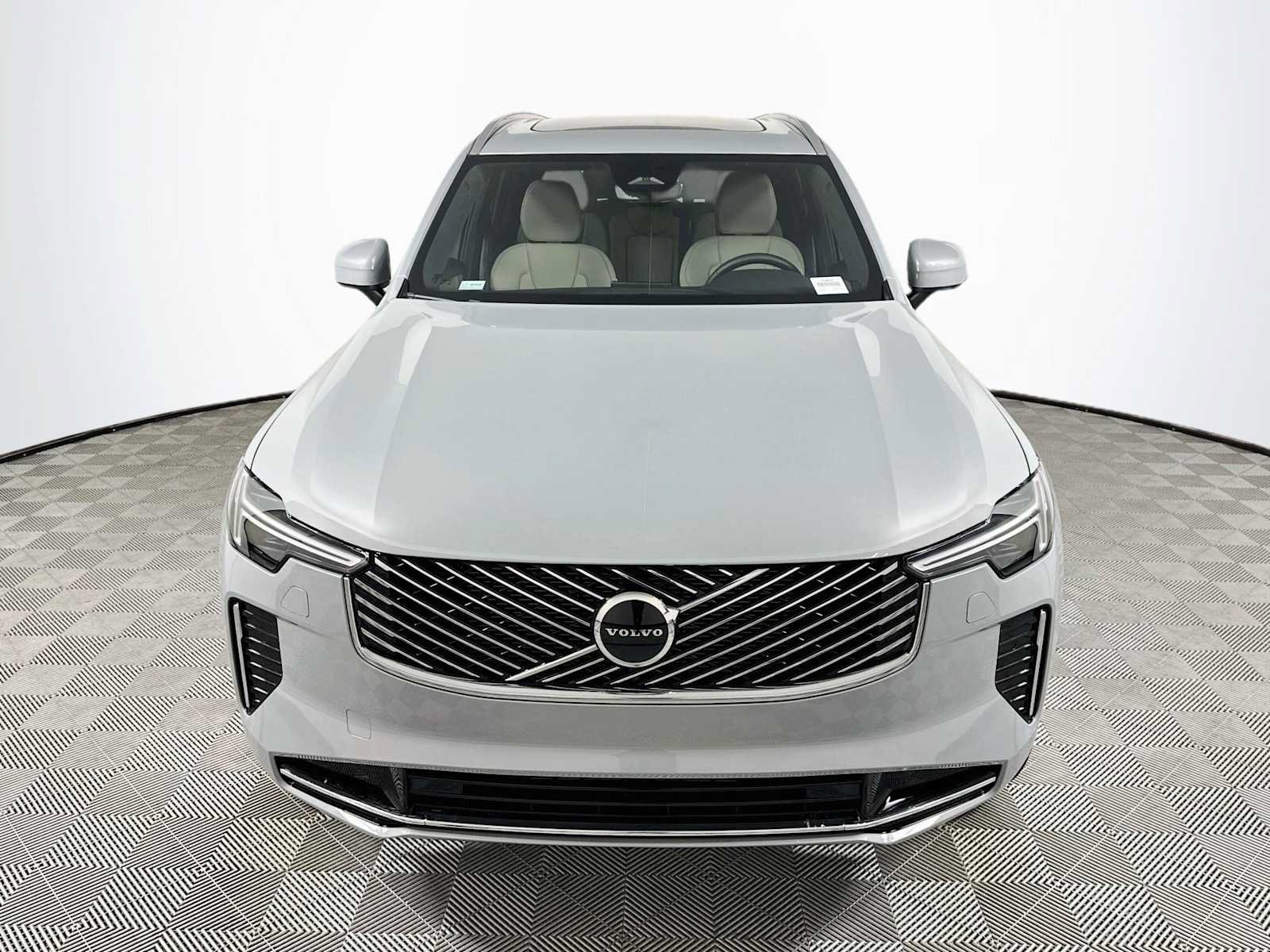 New 2027 Volvo XC90 B5 Core AWD/4WD image 2