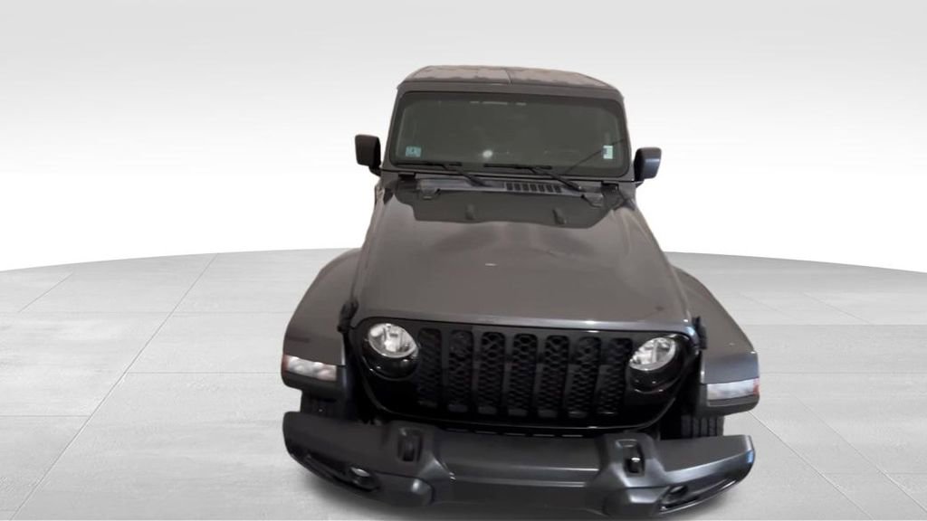 Used 2022 Jeep Gladiator Sport image 11