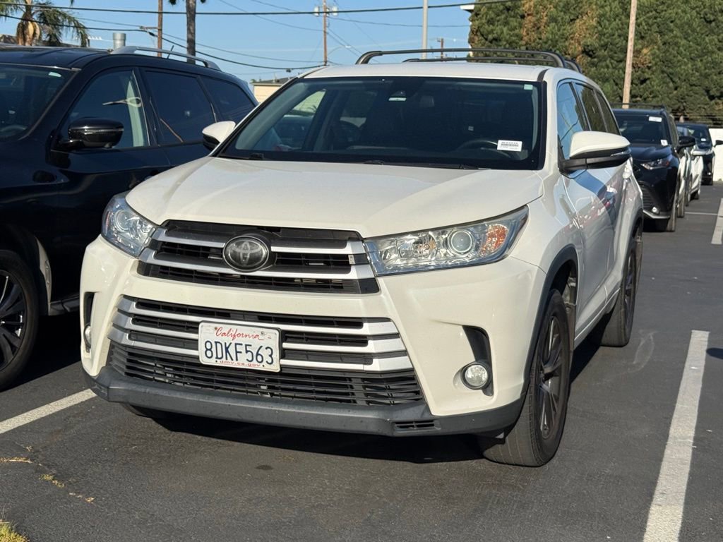 Used 2018 Toyota Highlander Plus image 2
