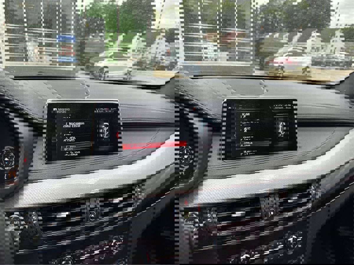 Used 2019 BMW X6 xDrive35i w/ M Sport Package image 41