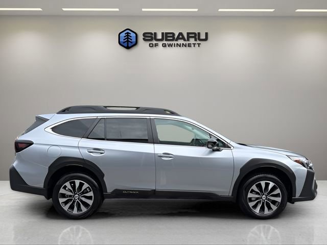 Used 2025 Subaru Outback Limited AWD/4WD image 6