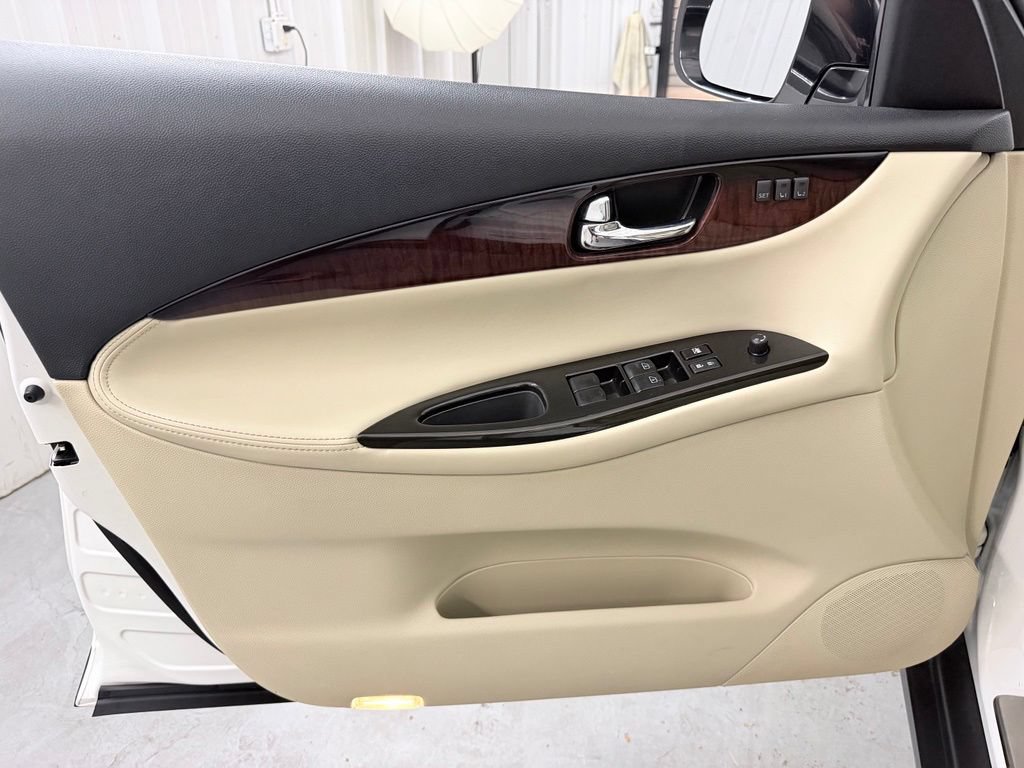 Used 2017 INFINITI QX50 2WD w/ Premium Plus Package image 12