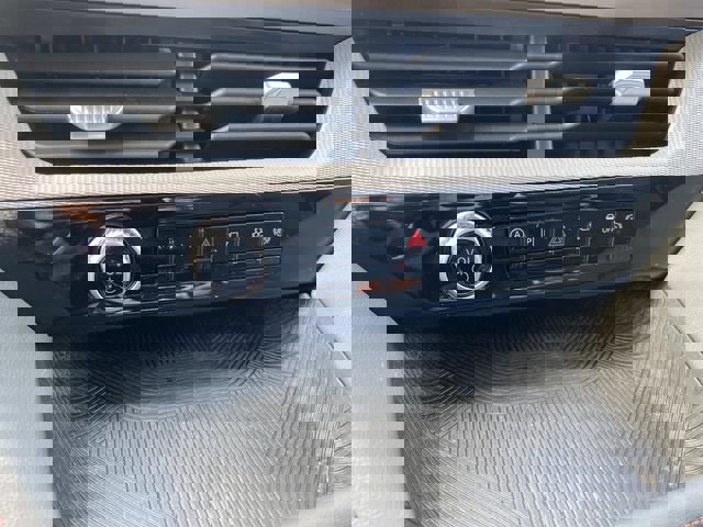 Used 2025 Ford Explorer Active RWD image 26