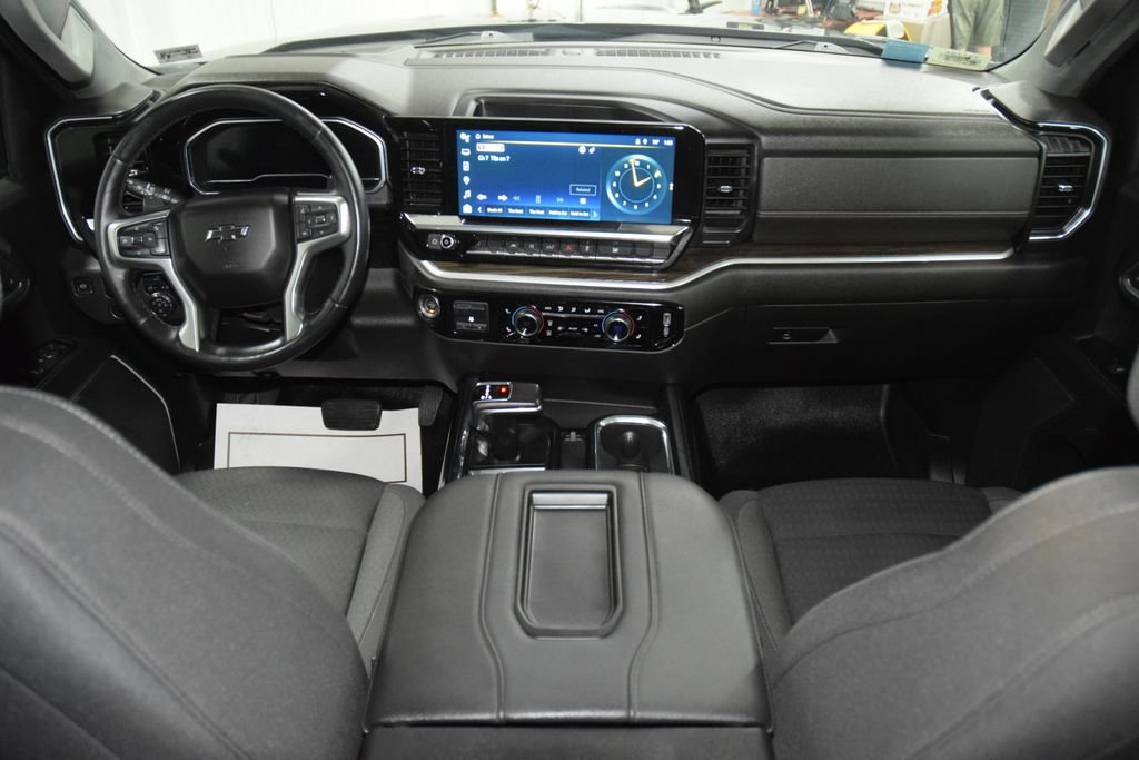 Used 2022 Chevrolet Silverado 1500 RST AWD/4WD image 32