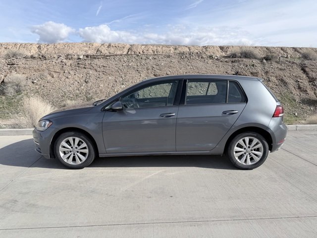 Used 2018 Volkswagen Golf SE image 5