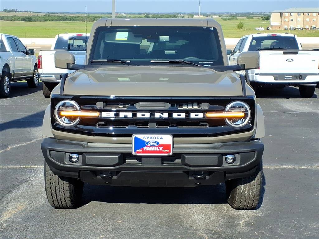 New 2025 Ford Bronco Outer Banks image 2