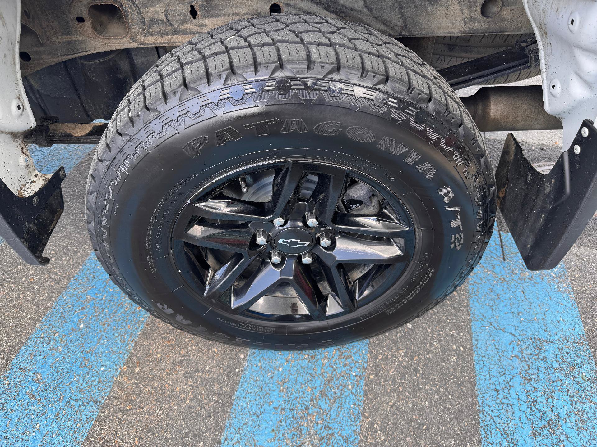 Used 2022 Chevrolet Silverado 1500 Custom Trail Boss AWD/4WD image 32