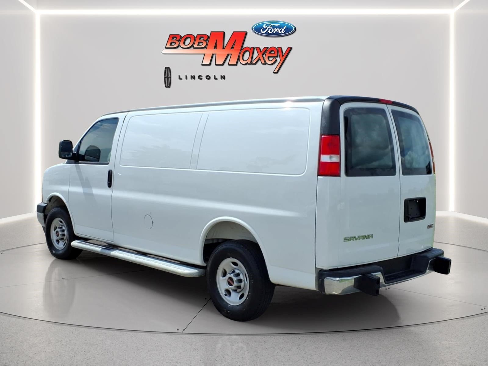 Used 2025 GMC Savana 2500 w/ Driver Convenience Package RWD image 7