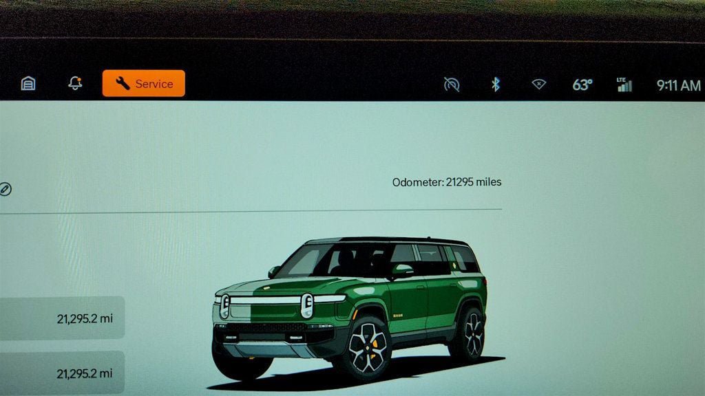 Used 2023 Rivian R1S Adventure AWD/4WD image 17