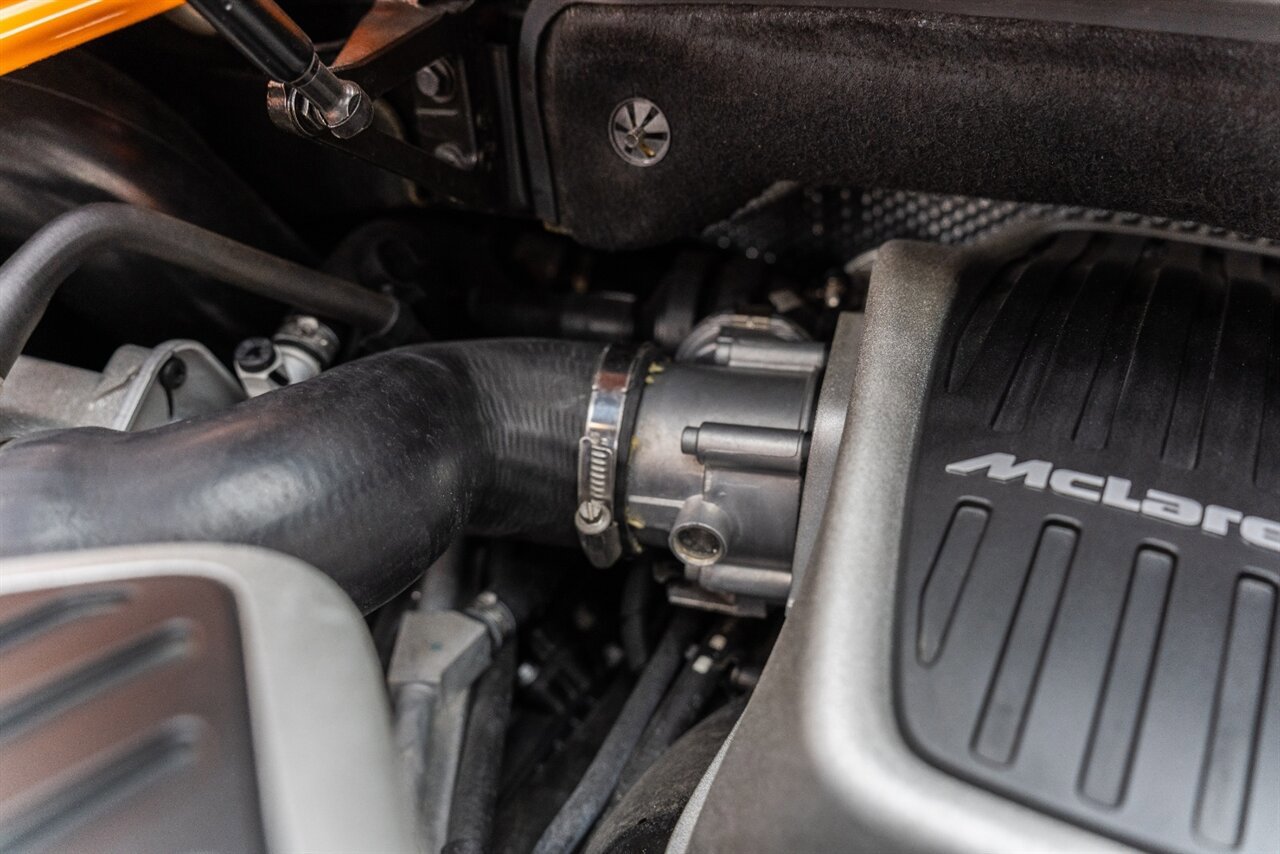 Used 2014 McLaren MP4-12C Spider RWD image 59