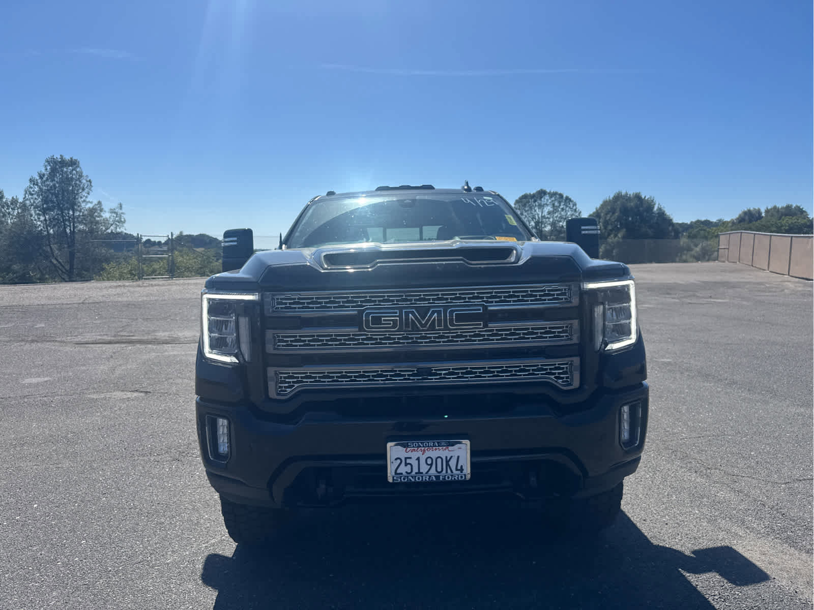 Used 2023 GMC Sierra 3500 AT4 w/ AT4 Premium Plus Package AWD/4WD image 2