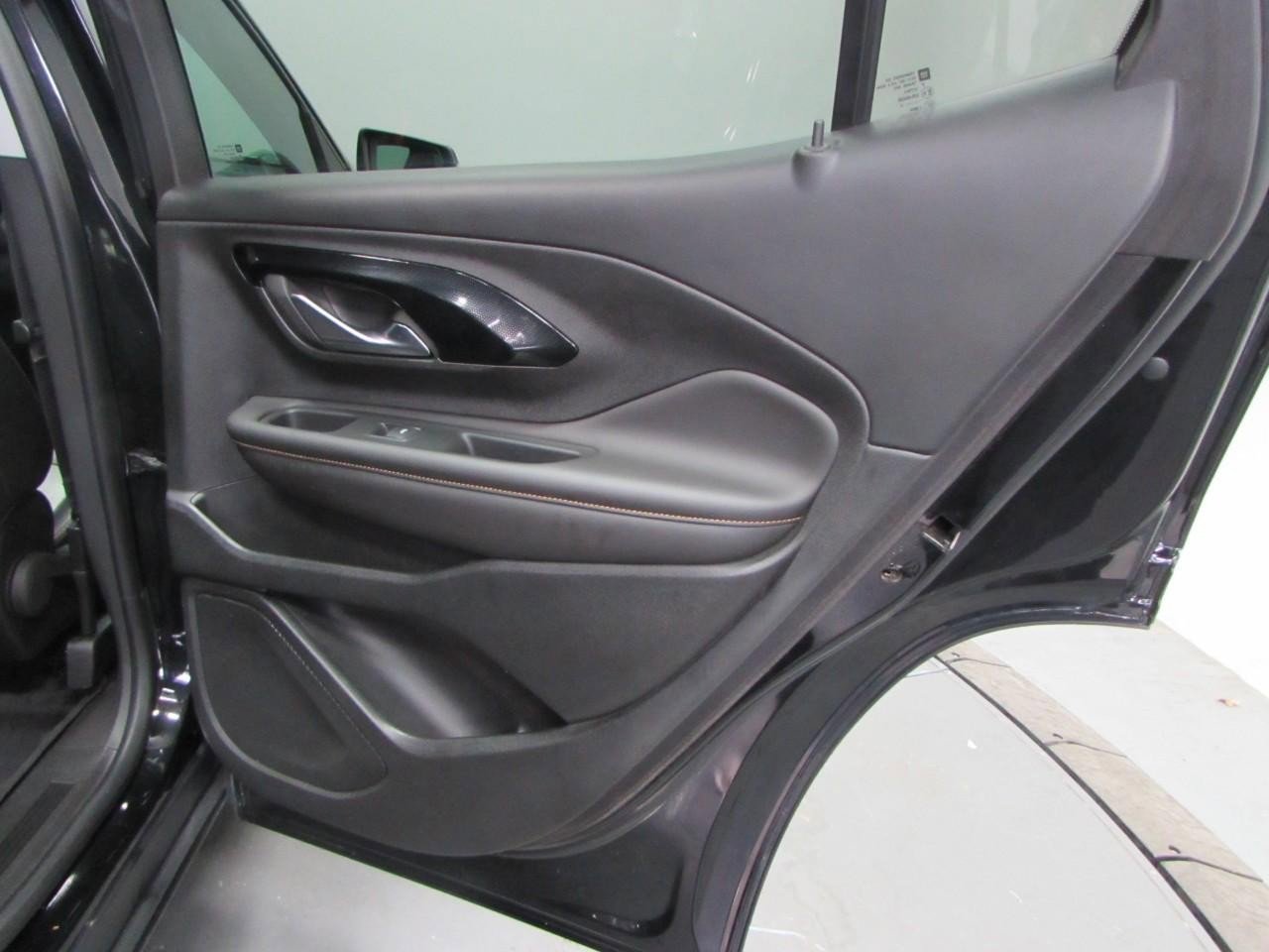 Used 2022 GMC Terrain AT4 image 18