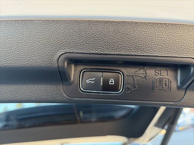 Used 2023 Ford Explorer Limited w/ Limited Technology Package image 31