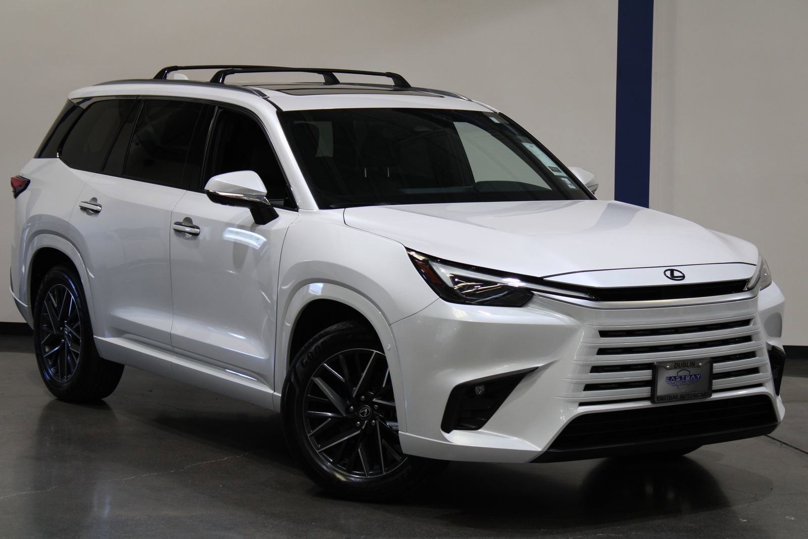 Used 2024 Lexus TX 350 AWD w/ Captains Chair Package image 2