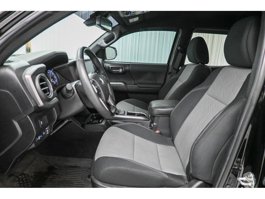 Used 2023 Toyota Tacoma TRD Off-Road image 31