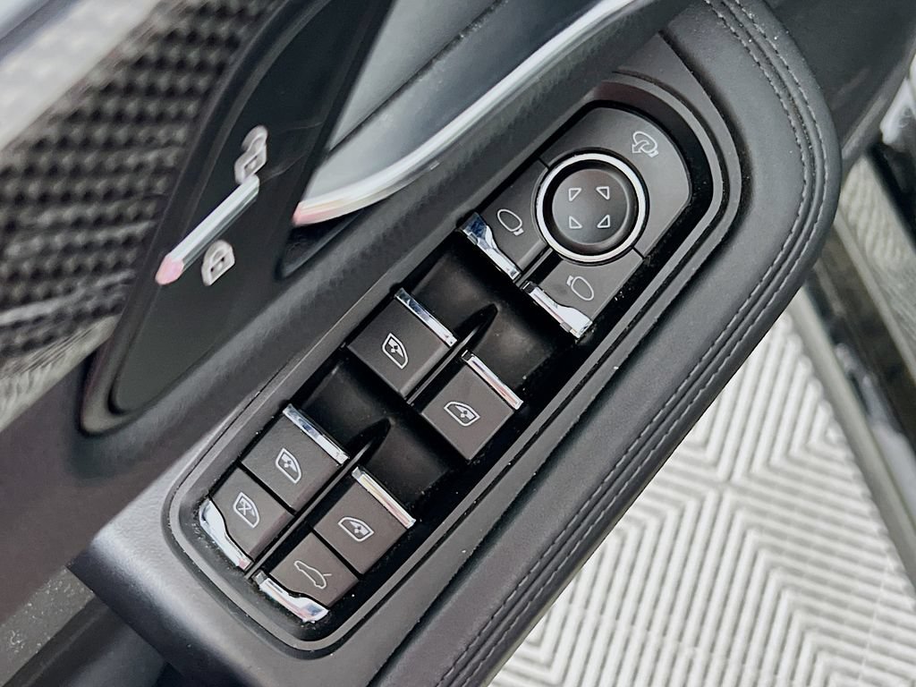 Certified 2023 Porsche Macan GTS AWD/4WD image 20
