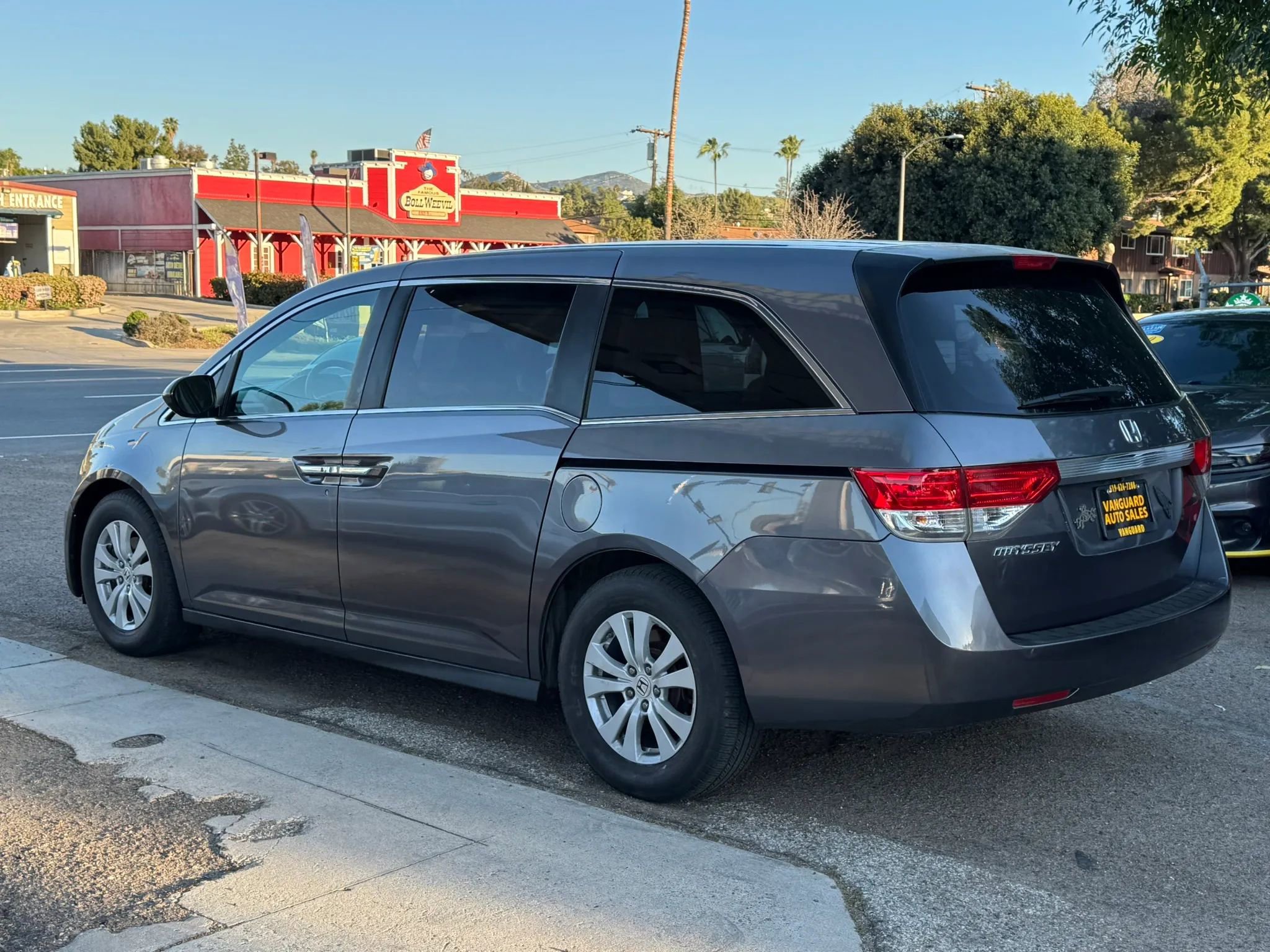 Used 2015 Honda Odyssey EX image 40