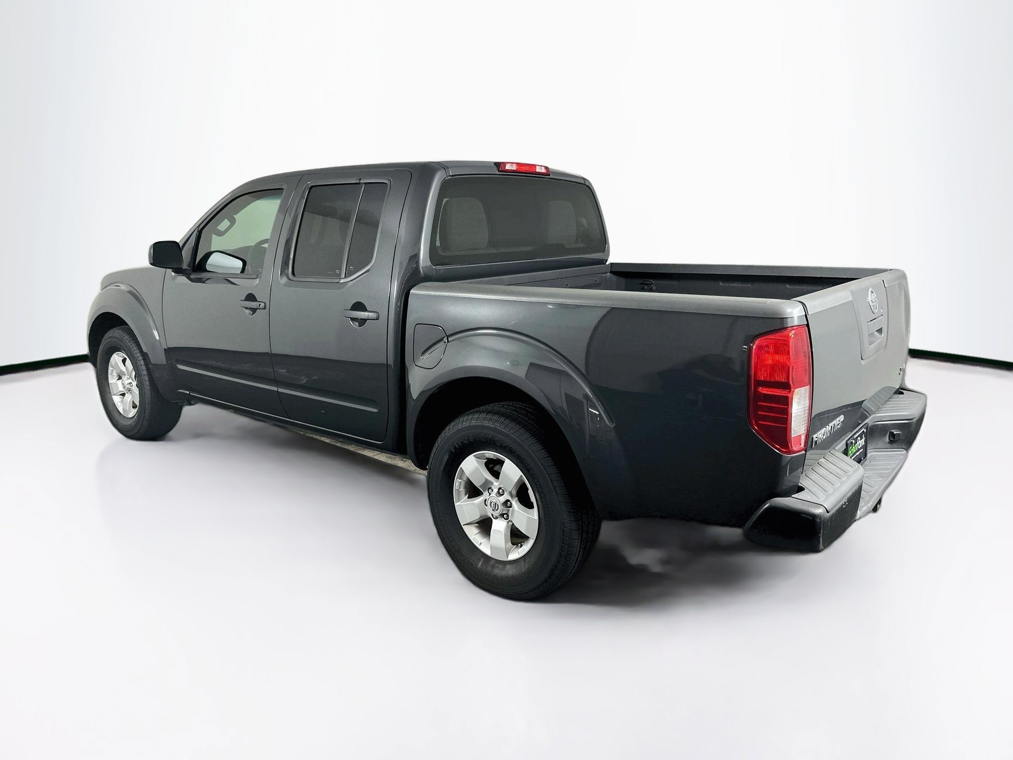 Used 2012 Nissan Frontier SV RWD image 5
