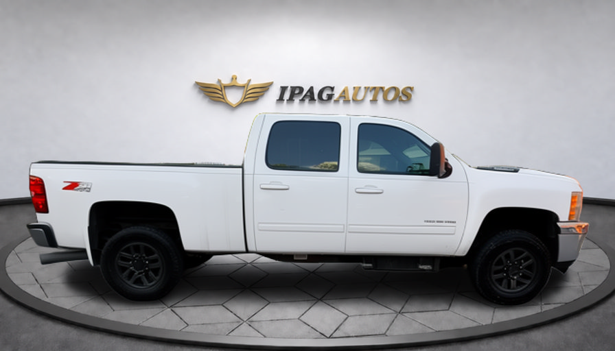 Used 2014 Chevrolet Silverado 2500 LTZ w/ LTZ Plus Package AWD/4WD image 3