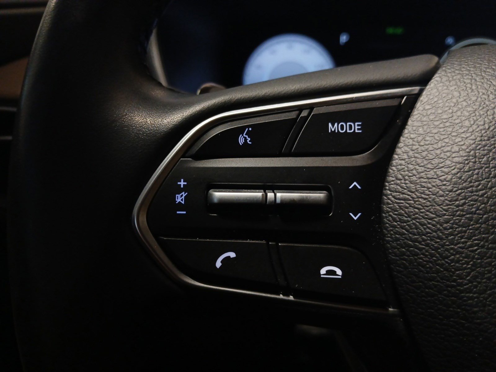 Certified 2023 Hyundai Santa Fe Limited image 18