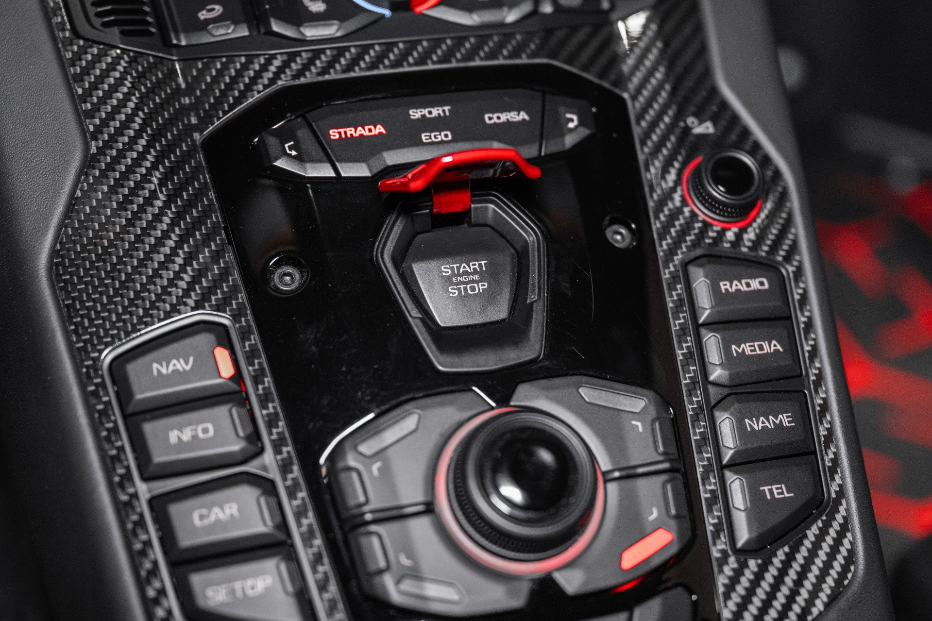 Used 2021 Lamborghini Aventador SVJ AWD/4WD image 46
