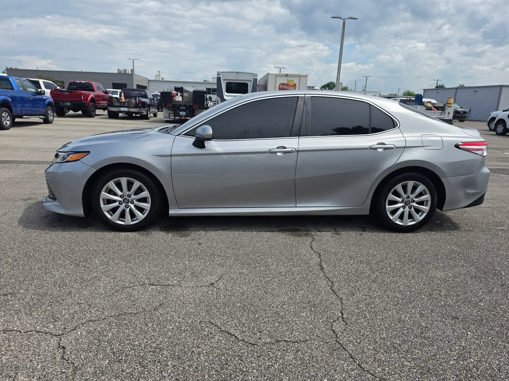 Used 2019 Toyota Camry LE FWD image 6