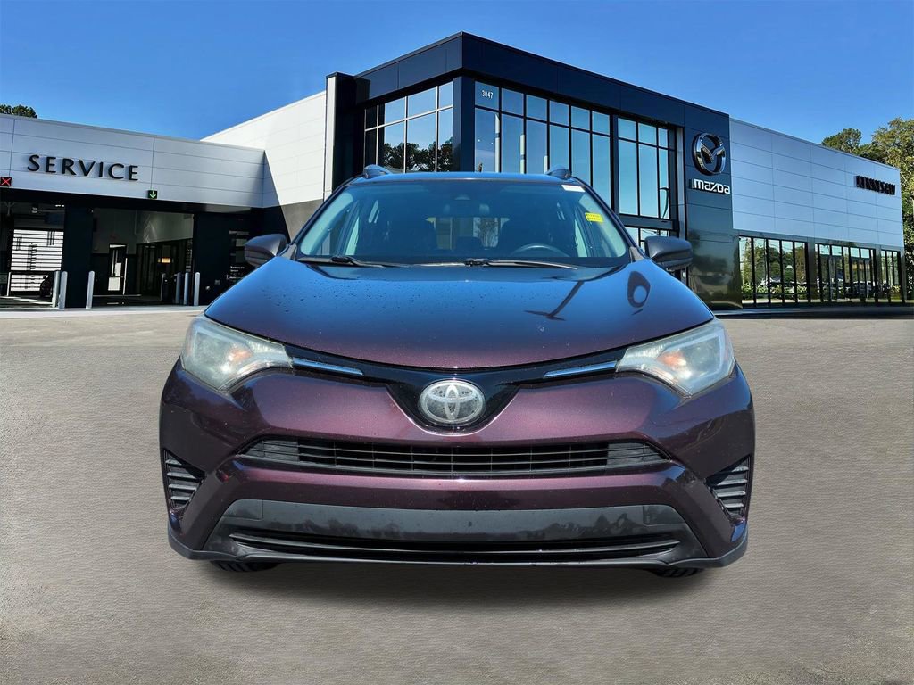 Used 2018 Toyota RAV4 LE image 9