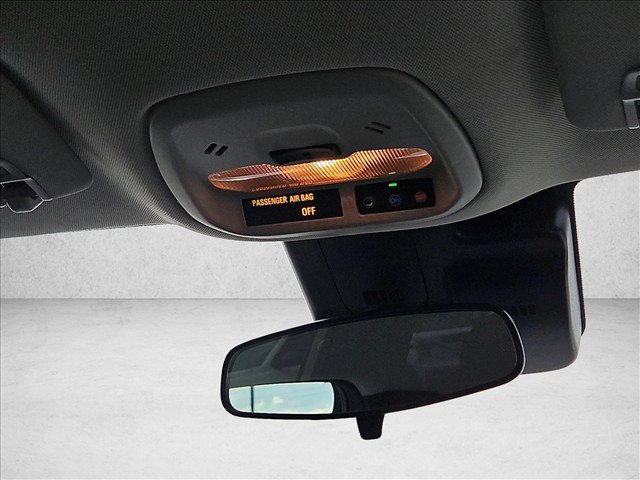 Used 2025 Chevrolet Trax LT w/ LT Convenience Package FWD image 21