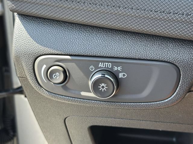 Used 2025 Chevrolet TrailBlazer LT AWD/4WD image 14