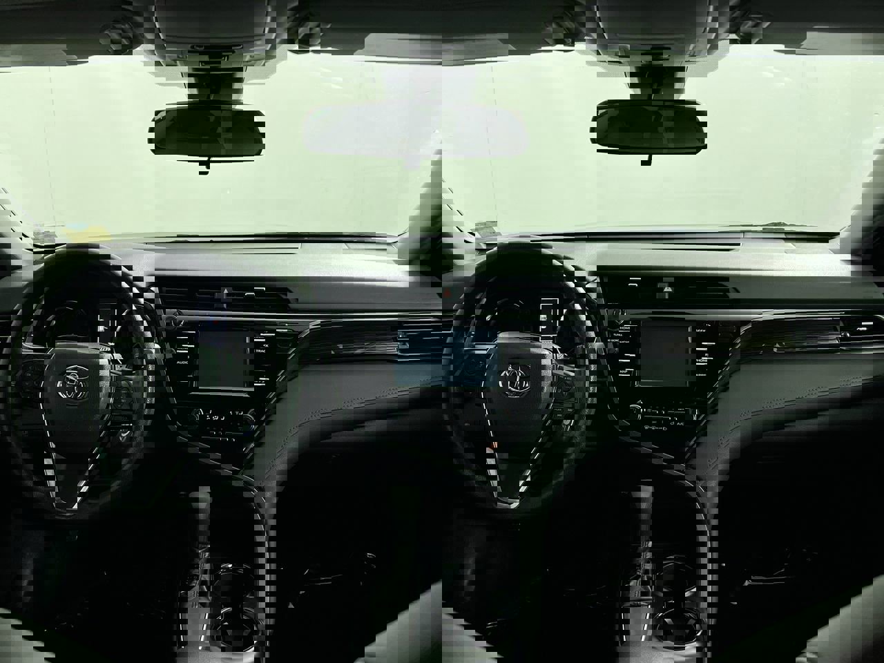 Used 2019 Toyota Camry LE image 31