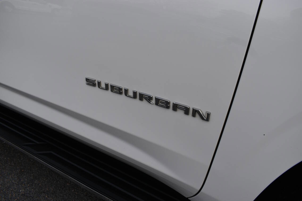 Used 2021 Chevrolet Suburban LT image 34