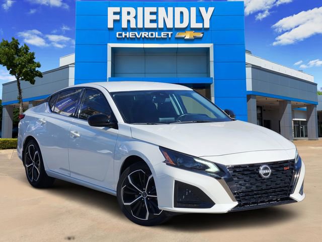 Used 2023 Nissan Altima 2.5 SR image 1