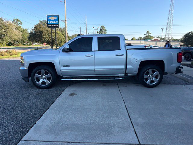 Used 2018 Chevrolet Silverado 1500 LT w/ Texas Edition RWD image 8
