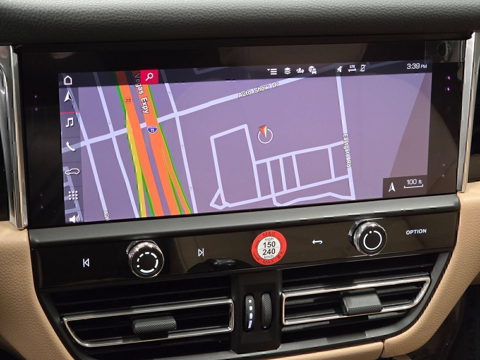 Certified 2026 Porsche Macan AWD/4WD image 19
